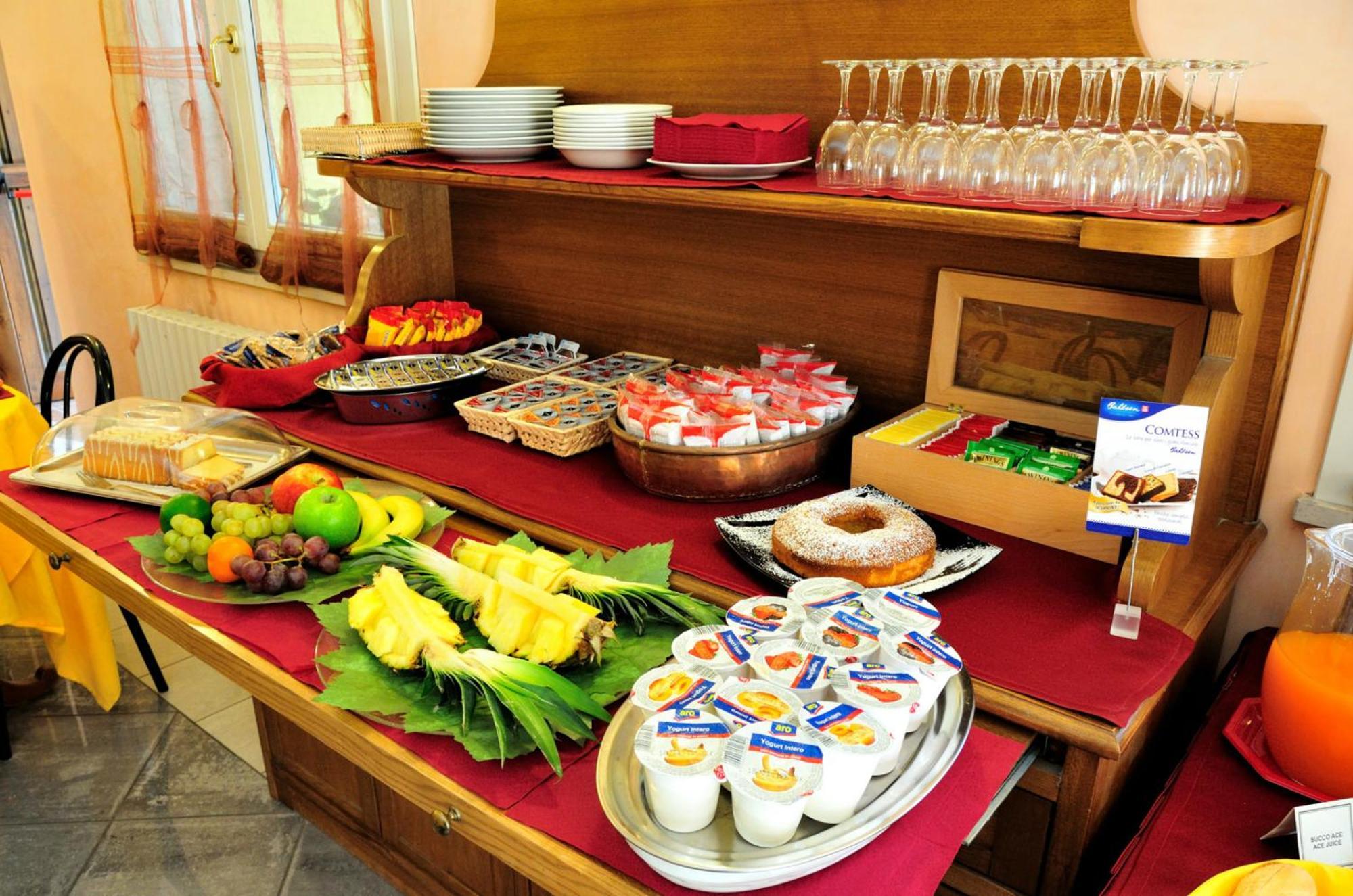 Hotel Villa Molinari Колекио Екстериор снимка