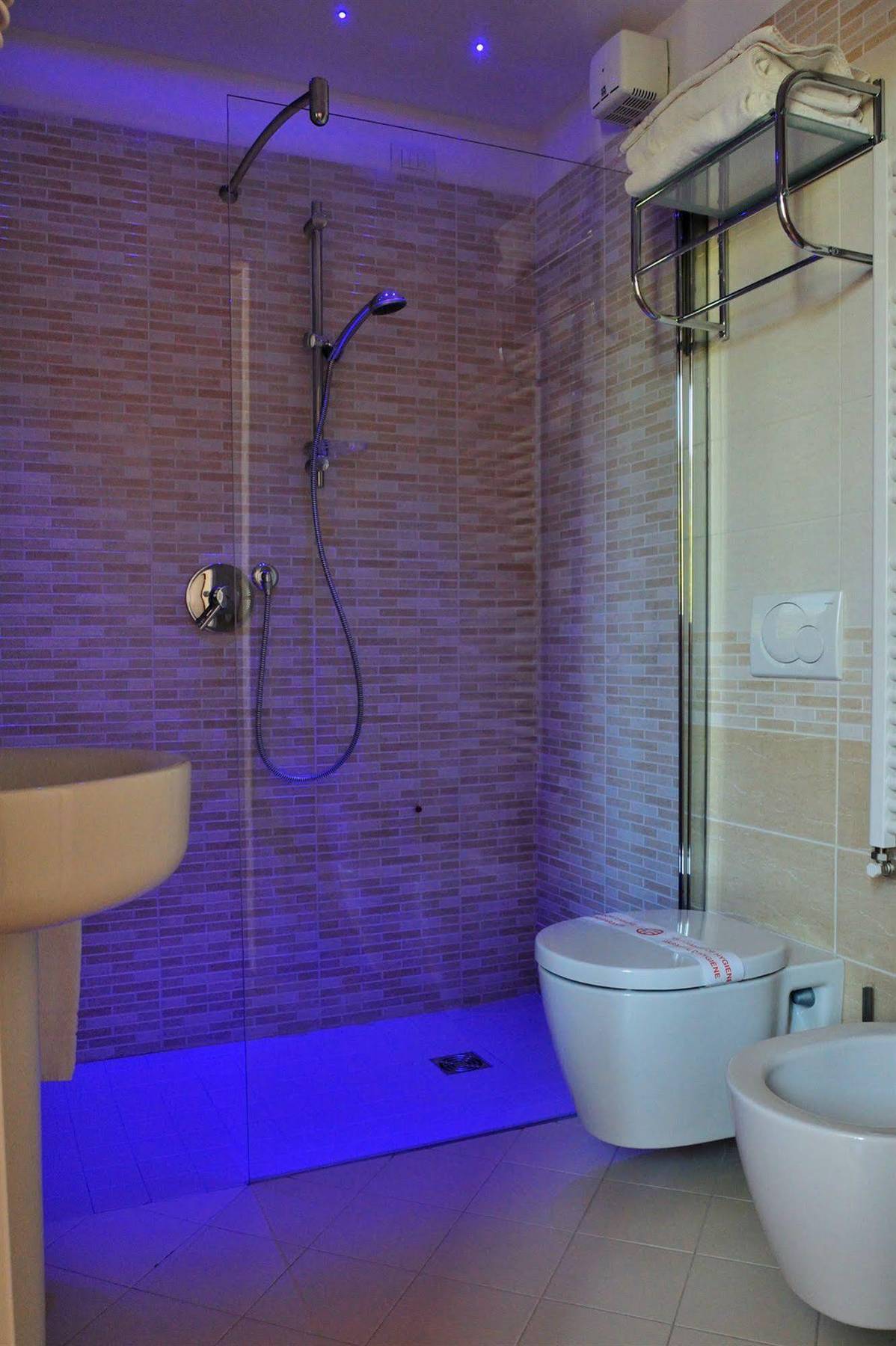 Hotel Villa Molinari Колекио Екстериор снимка