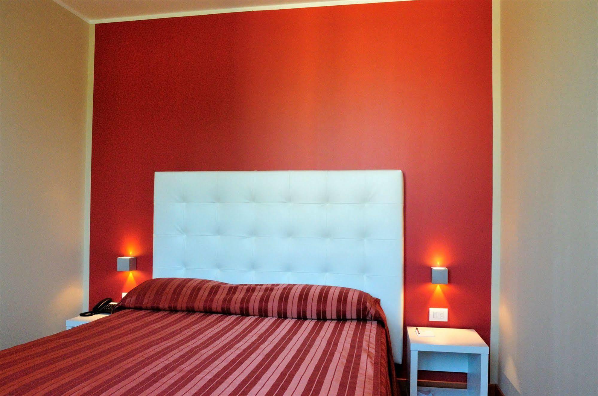 Hotel Villa Molinari Колекио Екстериор снимка