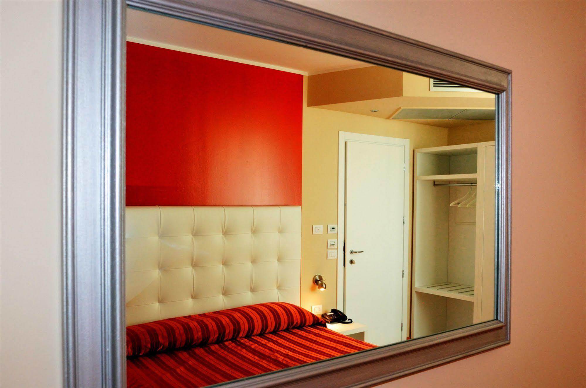 Hotel Villa Molinari Колекио Екстериор снимка